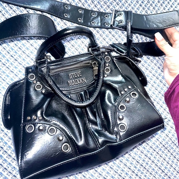 Steve Madden Handbags - Edgy🖤y2k Steve Madden bag crossbody shoulder bag thick strap black purse